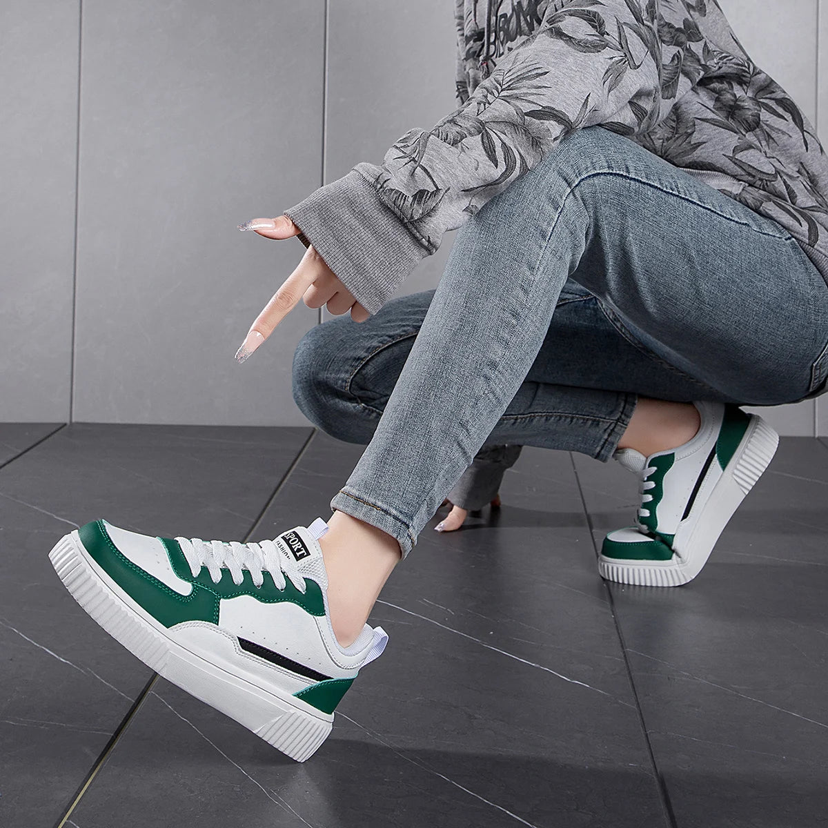 Everyday White Comfort Kicks